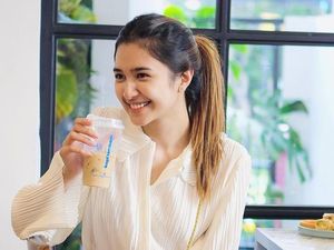 Sah! Mikha Tambayong Menikah, Begini Momennya Saat Asyik Ngopi