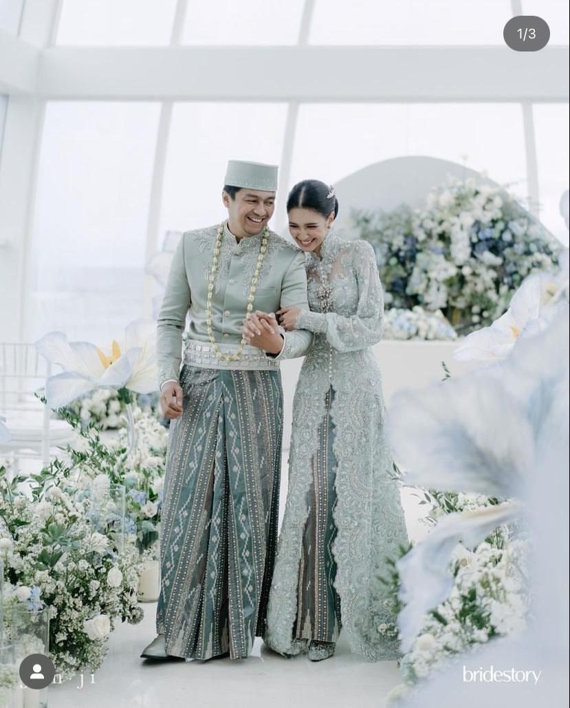 Mikha Tambayong dan Deva Mahenra Mikha Tambayong dan Deva Mahenra