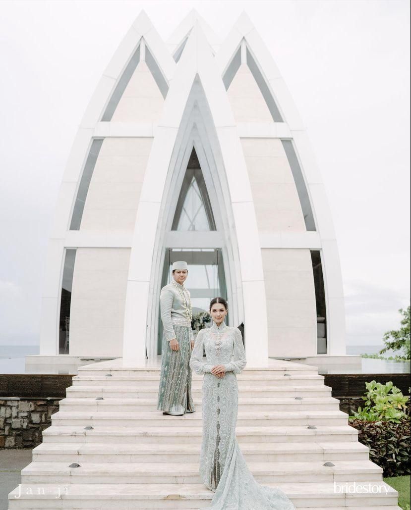 Mikha Tambayong dan Deva Mahenra Mikha Tambayong dan Deva Mahenra