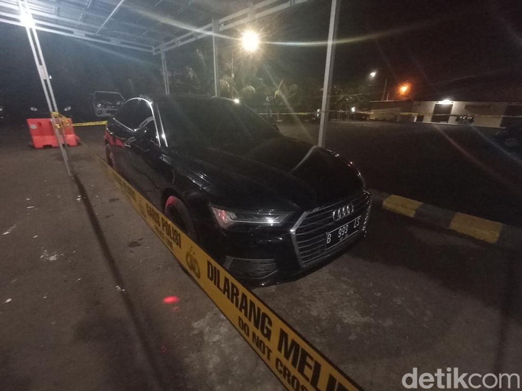 Makna Obrolan Settingan Penumpang Audi-Kompol D yang Masih Misteri Makna Obrolan Settingan Penumpang Audi-Kompol D yang Masih Misteri