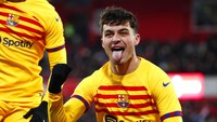 Barcelona tidak berencana melepas Pedri meski si pemain jadi salah satu yang paling banyak diincar klub top Eropa. Foto: AP/Joan Monfort