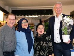 Fenny Bauty Nikmati Masa Tua di Belanda Bareng Suami, Kini Jual Masakan Padang