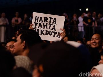 Ekspresi Meriah Sheila Gank Nonton Konser Sheila On 7 di Jakarta
