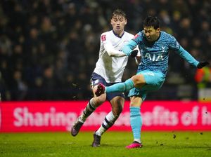 Hasil Piala FA: Brace Casemiro Bawa MU Menang-Son Bikin Gol Indah