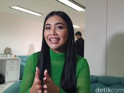 Putrinya Tinggal dan Sekolah di Singapura, Denada Jual Rumah di Indonesia