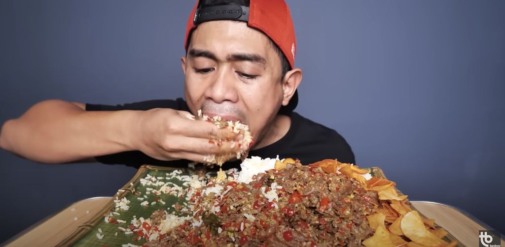 Gokil! Tanboy Kun Masak dan Mukbang 1 Kg Wagyu A5 seharga Rp 4 Juta