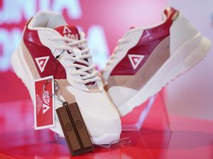 Ini Sepatu Khusus Sambut Valentine