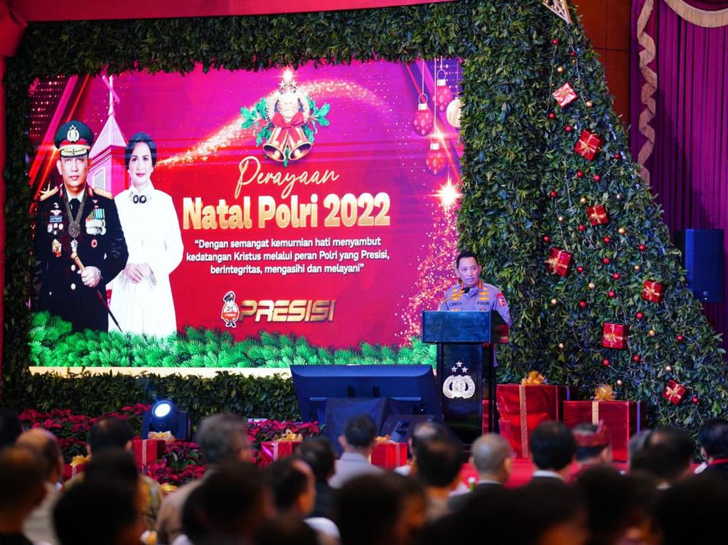 Kapolri Gaungkan Semangat Persatuan dan Kesatuan di Natal Polri 2022