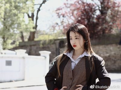 Potret Wanita yang Tak Dipercayai Lulusan Oxford, Dianggap Terlalu Cantik