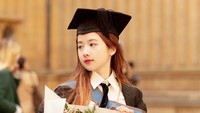 Dikira Cuma Modal Cantik, Influencer Ini Lulusan Terbaik Oxford