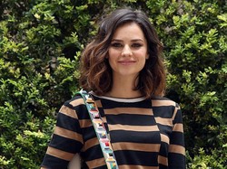 4 Fakta Katy Louise Saunders yang Hamil Anak Song Joong Ki