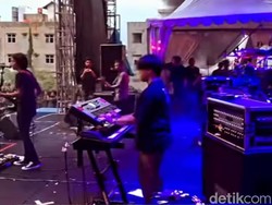 Waduh! Genset dan Lampu Meledak Saat Fiersa Besari Manggung di Pekanbaru