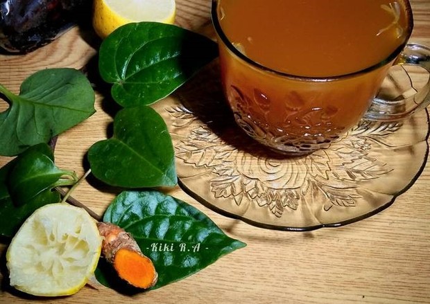 Kunci sirih merupakan minuman tradisional yang dapat mengatasi masalah pada perempuan dan membantu merawat kulit