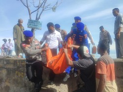 Epilepsi Kambuh, Seorang Pria Ditemukan Tewas Mengambang di Pantai Sikka