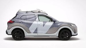 Penampakan Mobil Kolaborasi Nissan-New Balance, Mirip Sepatu Raksasa!