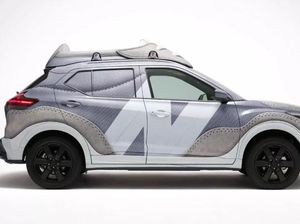 Penampakan Mobil Kolaborasi Nissan-New Balance, Mirip Sepatu Raksasa! Penampakan Mobil Kolaborasi Nissan-New Balance, Mirip Sepatu Raksasa!