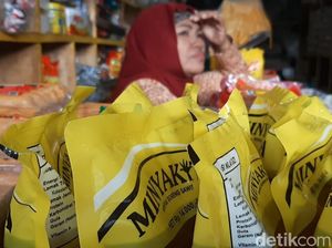Hilang 2 Pekan di Tasik, Minyak Kita Muncul Lagi tapi Lebih Mahal Hilang 2 Pekan di Tasik, Minyak Kita Muncul Lagi tapi Lebih Mahal