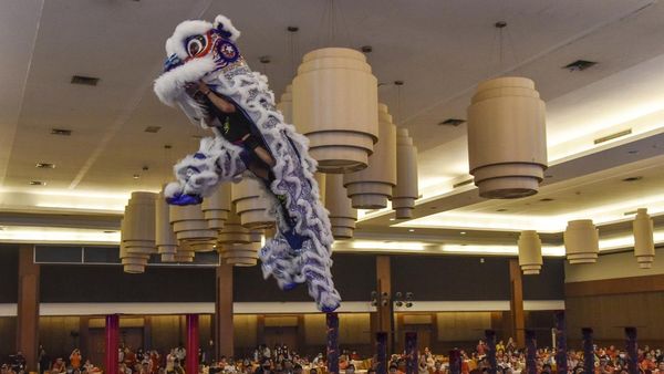 Barongsai dan Liong Semarakkan Perayaan Imlek Lintas Agama