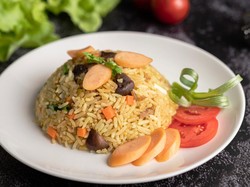 Resep Nasi Goreng Sosis dan Jamur yang Gurih Renyah Buat Sarapan