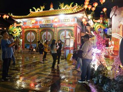 10 Tempat Wisata Imlek di Singkawang, Kelenteng, Pantai, hingga Danau