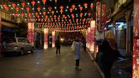 Lampion dan Ornamen Oriental Sambut Cap Go Meh di Singkawang