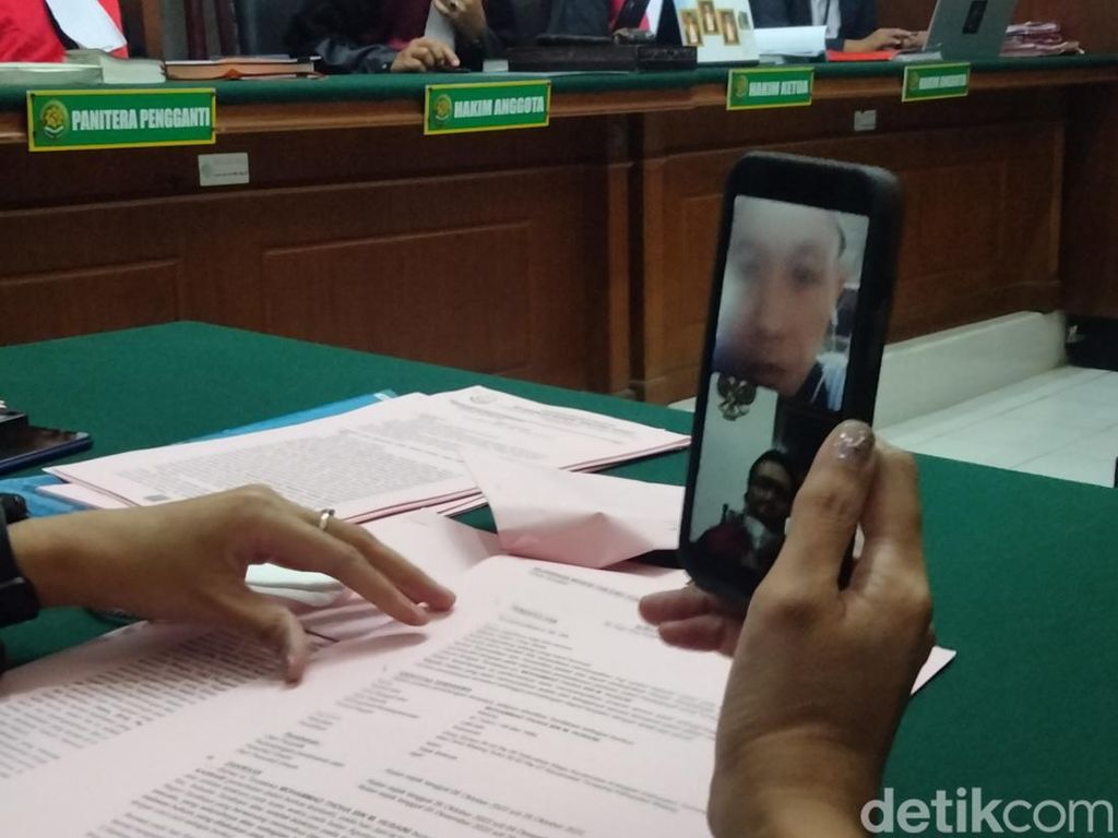 Perintahkan Tukang Becak Bobol BCA, Thoha Dituntut 4 Tahun Penjara