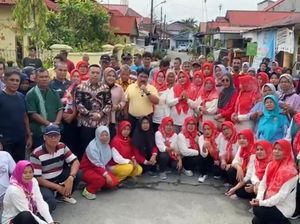 Andre Rosiade Beri Bantuan Ambulans untuk Warga Lubuk Buaya di Padang