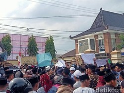 Ansor-Warga Luruk Polres Pamekasan Tuntut Kejelasan Kasus Penyebaran Wahabi