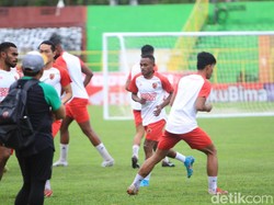 Peluang Duet Duo Papua Gunansar-Yakob saat PSM Jamu Rans FC di BJ Habibie