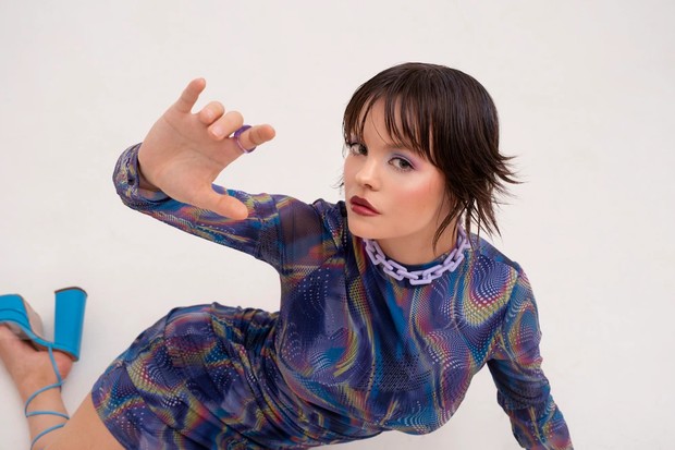 Libra merias dirinya secara memukau dengan mengikuti trend yang ada.