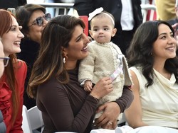 Priyanka Chopra Buka-bukaan Alasan Pakai Ibu Pengganti untuk Dapat Momongan
