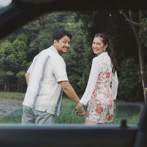 Pasangan Mikha dan Deva sudah terbiasa mempertahankan hubungan persahabatan dalam waktu yang lama/Foto: instagram.com/devamahenra