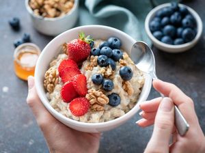 7 Efek Makan Oatmeal Tiap Hari Menurut Ahli Gizi 7 Efek Makan Oatmeal Tiap Hari Menurut Ahli Gizi
