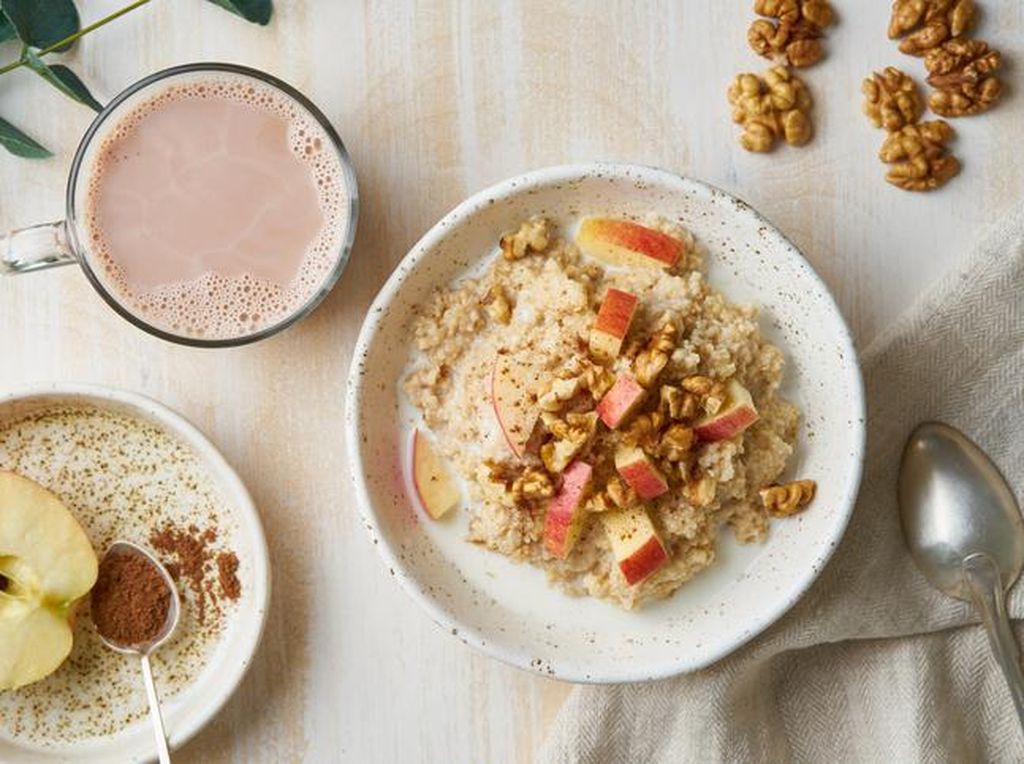 Sarapan Oatmeal Bisa Kendalikan Kolesterol? Ini 5 Faktanya Sarapan Oatmeal Bisa Kendalikan Kolesterol? Ini 5 Faktanya