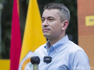 Berlabuh ke Golkar, Rian Ernest Terinspirasi dari Ridwan Kamil