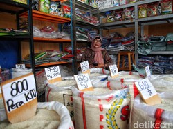 Pak Jokowi, Harga Beras Masih Mahal Padahal Bulog Guyur 186.000 Ton