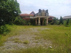 Gedung Asrama Haji Lamongan yang Ambruk akan Disulap Jadi Hotel Syariah