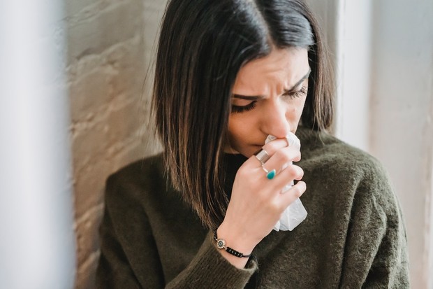 Ilustrasi perempuan karier burnout/Foto: Pexels/Liza Summer