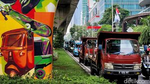 Jalan Satrio Jaksel Juga Macet, Nih Kondisinya