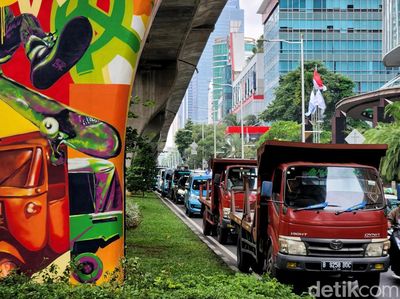 Jalan Satrio Jaksel Juga Macet, Nih Kondisinya