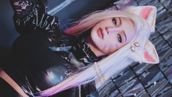 Suka Warna Hitam, Kameaam Cosplay Jadi Ahri The Baddest