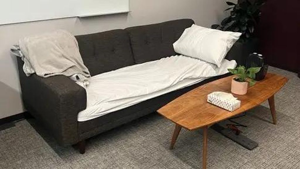 Kantor Twitter Berubah Jadi Kamar Tidur Setelah Dibeli Elon Musk Kantor Twitter Berubah Jadi Kamar Tidur Setelah Dibeli Elon Musk