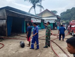 Warteg dan Kandang Burung Merpati di Cilegon Terbakar