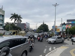 Keluhan Pengendara Kena Macet Makin Parah di Jalan Panjang Jakbar