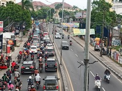Ciputat Tangsel Arah Jakarta Macet Parah Pagi Ini