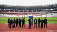 Ketua Komite Pemilihan pengurus baru PSSI Amirul Burhanuddin memberikan keterangan terkait daftar calon pengurus baru PSSI di Stadion Gelora Bung Karno, Jakarta, Selasa (31/1/2023).