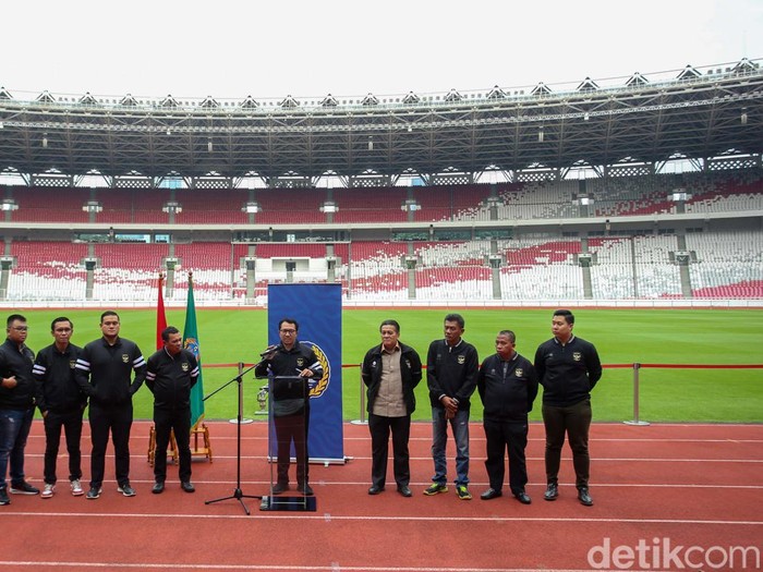 Komite Pemilihan PSSI mengumumkan Daftar Calon Sementara (DCS) menyisakan 75 orang. Beberapa nama tidak lolos, salah satunya Bambang Pamungkas.