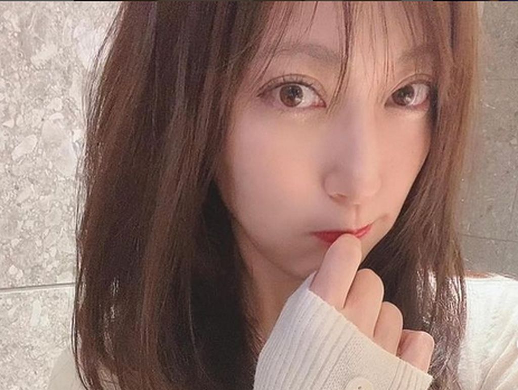9 Foto Artis Jepang yang Perselingkuhannya Terungkap Lewat Sex Toy 9 Foto Artis Jepang yang Perselingkuhannya Terungkap Lewat Sex Toy