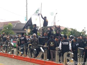 Massa Demo Sukabumi Kecam Pembakaran Al-Quran di Swedia-Belanda