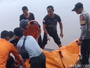 Bikin Heboh, Mayat Wanita Ditemukan Terapung di Sungai Indragiri